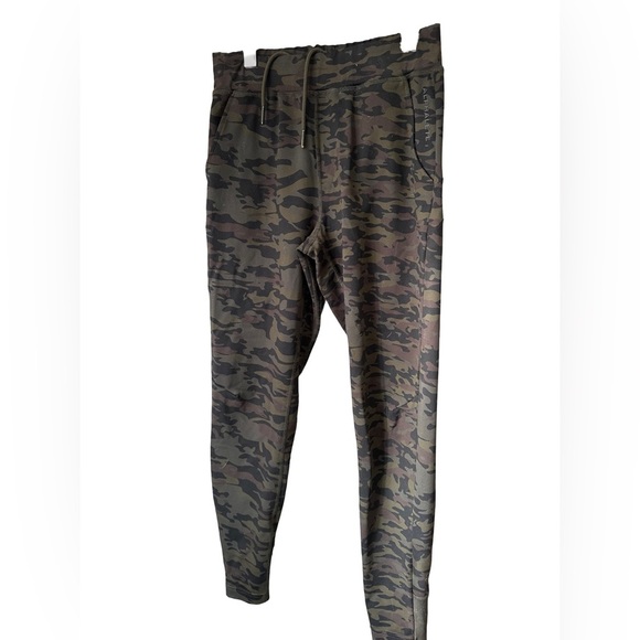 ALPHALETE JOGGERS CAMO - Picture 7 of 7